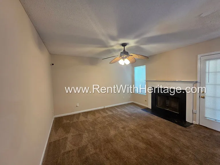 6535 Manor Creek Dr — Photo 5