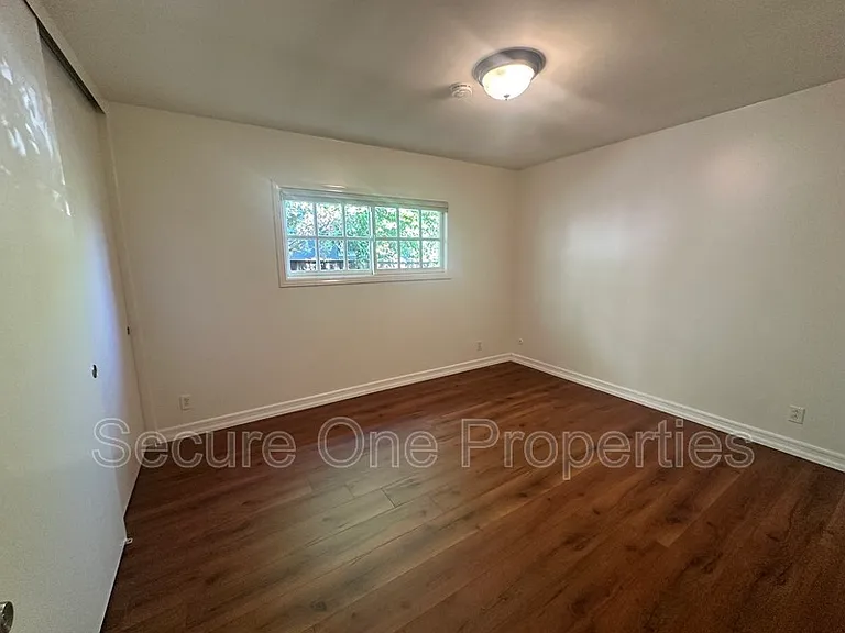 23338 Los Encinos Way — Photo 31