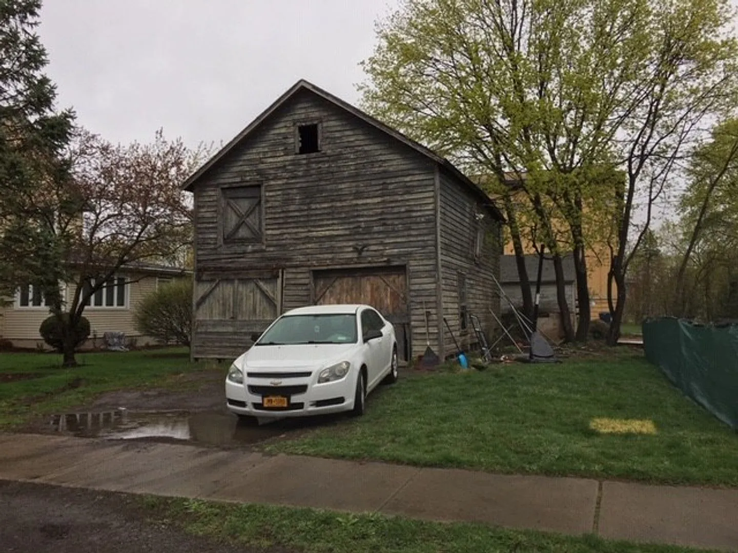 Value-Add, Multi-Story-Home in Newark — Photo 2