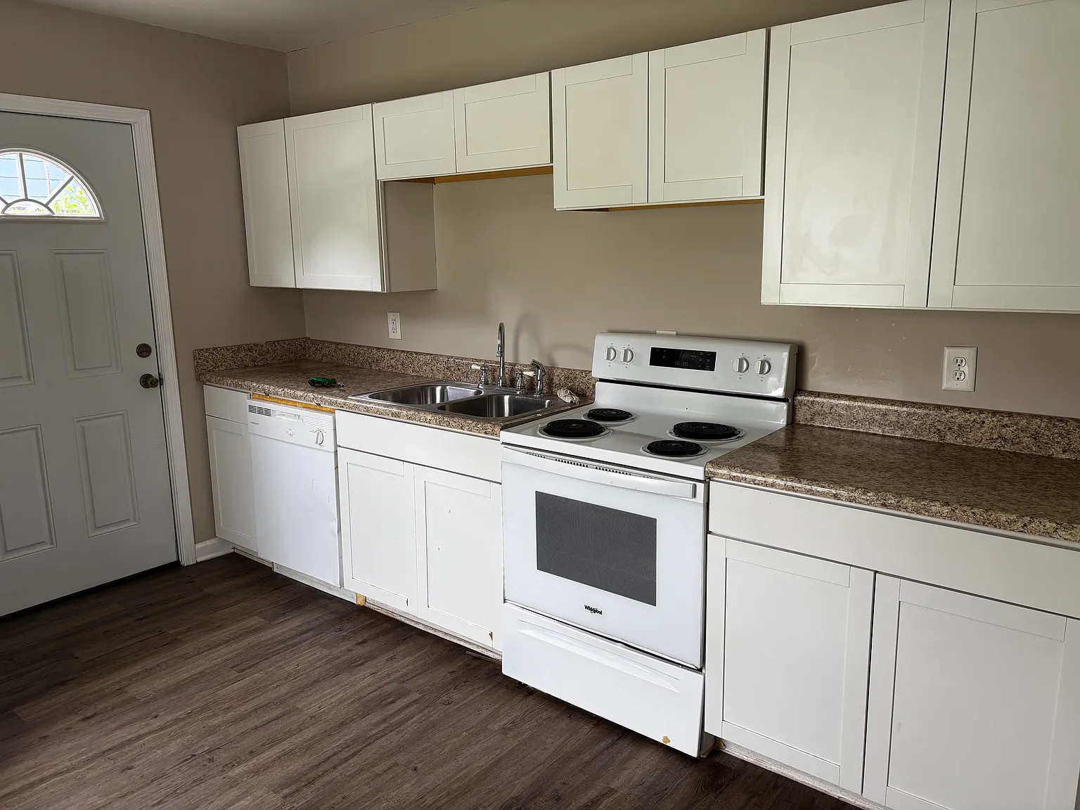2 bed, 750 sqft, $1,300 — Photo 4
