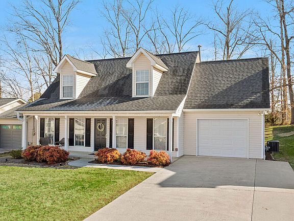 3rd image of 158 Nicole Chase Ln