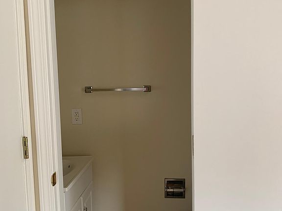 4th image of 3710 Dumaine St APT E