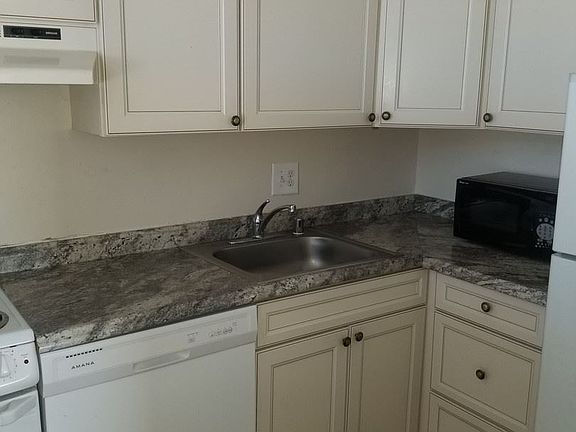 4th image of 3224 Wisconsin Ave NW APT 11