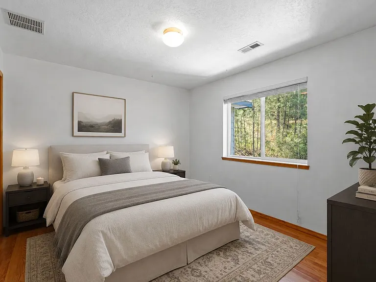 1329 W Qualchan Dr — Photo 13