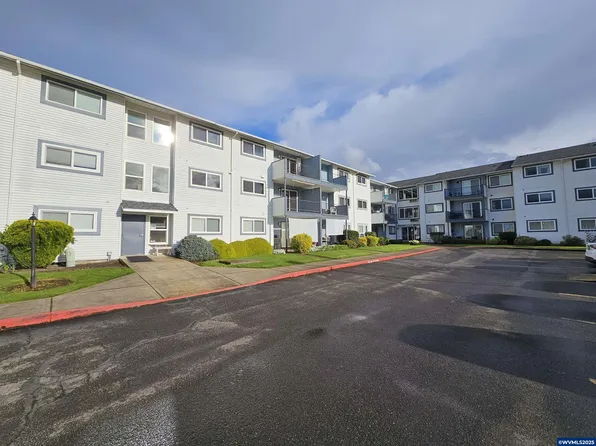 950 Evergreen Rd APT 207, Woodburn, OR 97071