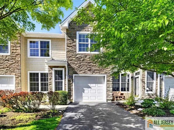 68 Osprey Dr, Old Bridge, NJ 08857