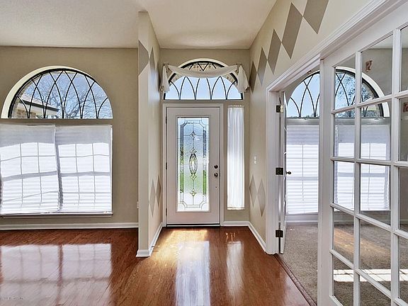 3rd image of 11365 Hendon Dr