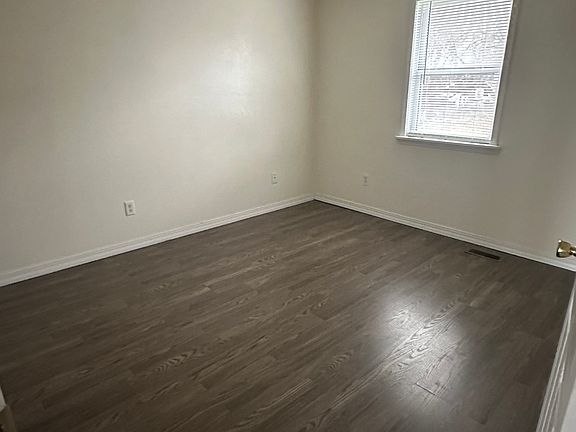 5th image of 701 & 705 S Howell Ave #701-4
