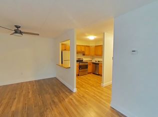 1000 Lexington St #33, Waltham, MA 02452