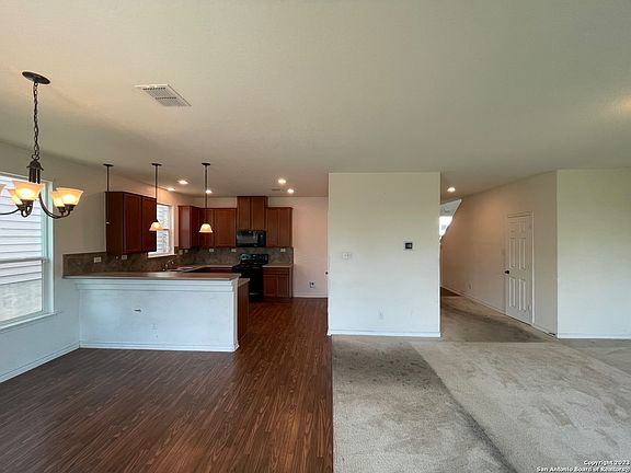 2nd image of 1515 Iron Creek