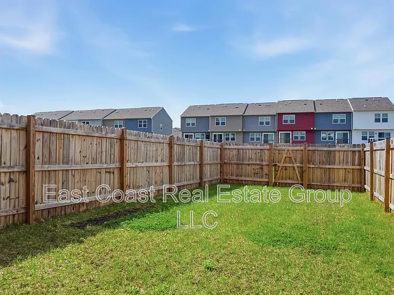 22 Kirby Ct — Photo 32