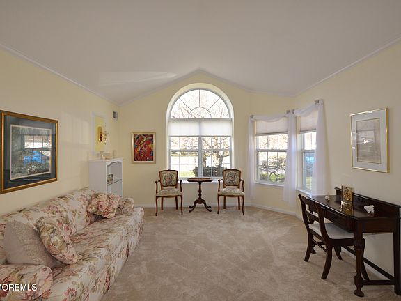 5th image of 2531 Ridgemont Court