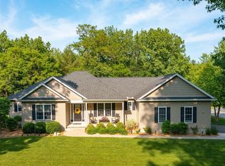 53 Gilbert Rd, Southampton, MA 01073