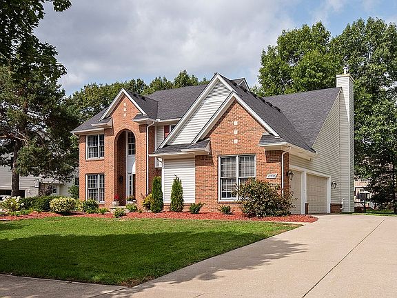 2nd image of 2896 W Bloomfield Oaks Dr