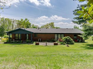 2516 Windsor Forest Dr, Louisville, KY 40272