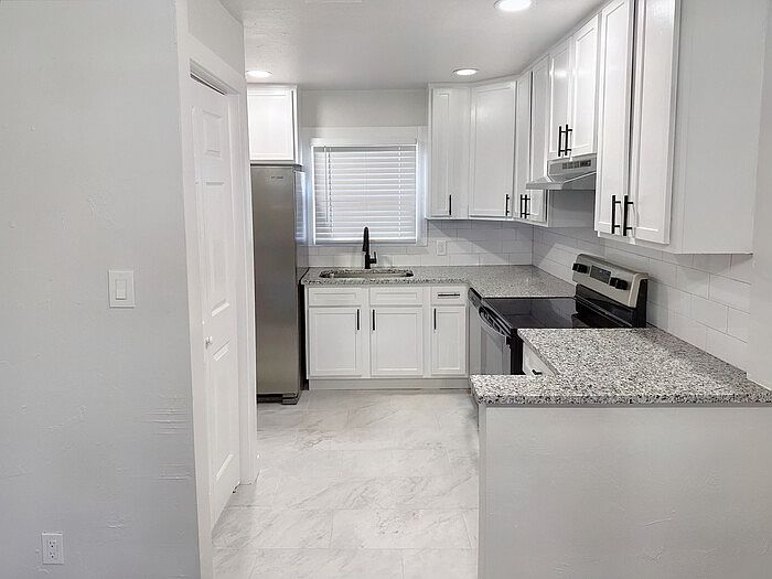1st image of 3224 NE 16th St