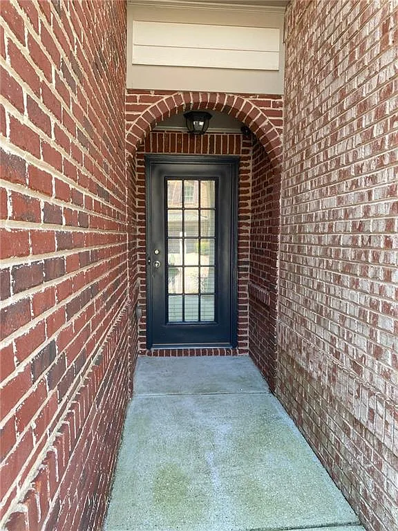 3 bed, 2.5 bath, 1836 sqft, $2,800 — Photo 3