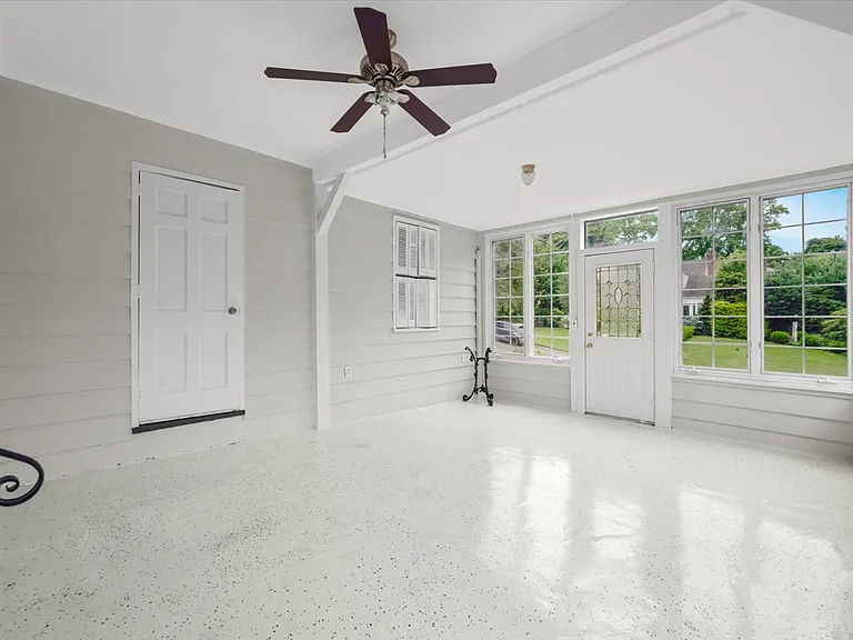 17 Pinewood Rd — Photo 31