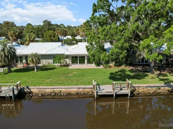 11286 W Bayshore Dr, Crystal River, FL 34429