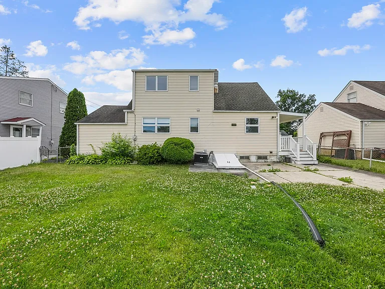 16 Tappan Ave — Photo 15