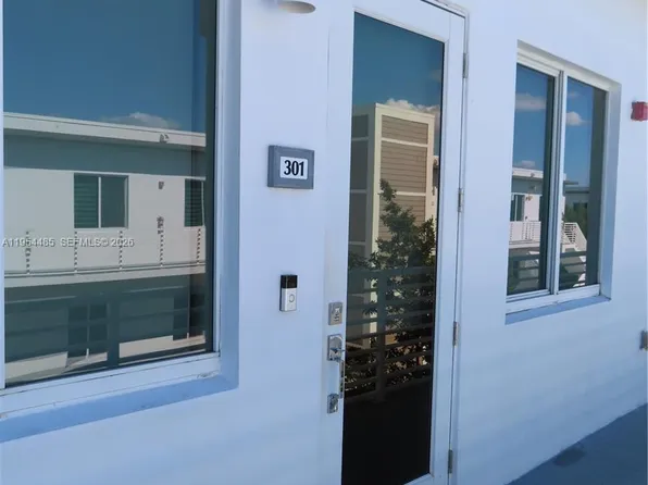 10229 NW 64th Ter APT 301, Doral, FL 33178