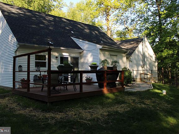 4th image of 9068 Mary Ann Dr