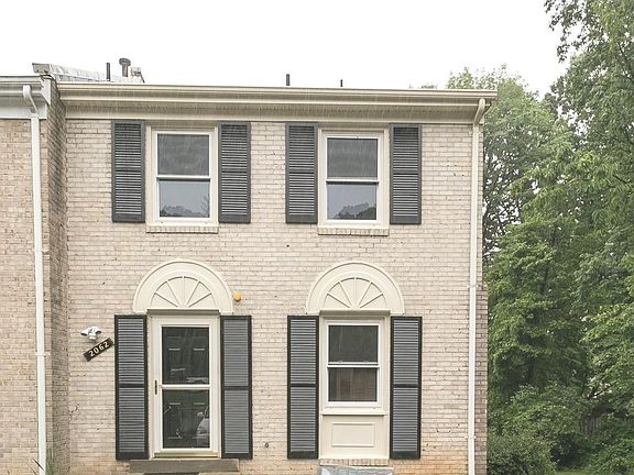 3rd image of 2062 Mayflower Dr