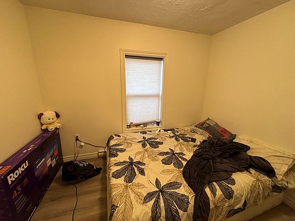 4th image of 329 Victoria St #1
