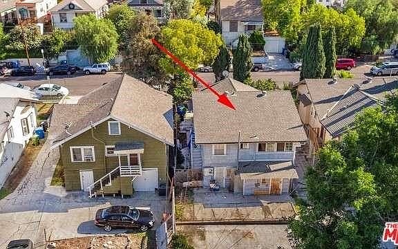 2nd image of 1143 Sanborn Ave