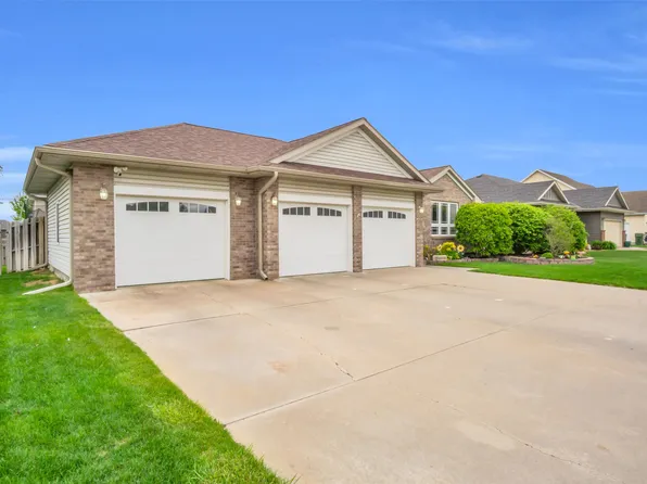 1004 12th Ave, Kearney, NE 68845