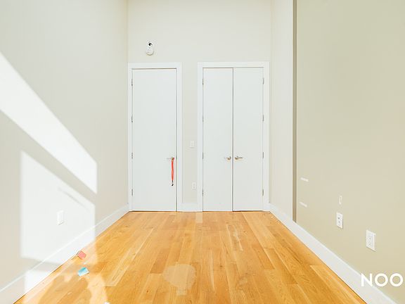 3rd image of 338 Melrose St #3J