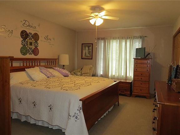 4th image of 121 Royal Troon Dr SE