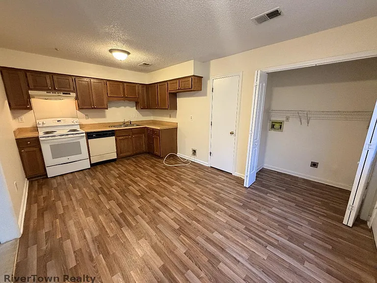 3834 Windermere Rd — Photo 9
