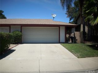 833 Canary Ct, Lake Elsinore, CA 92530
