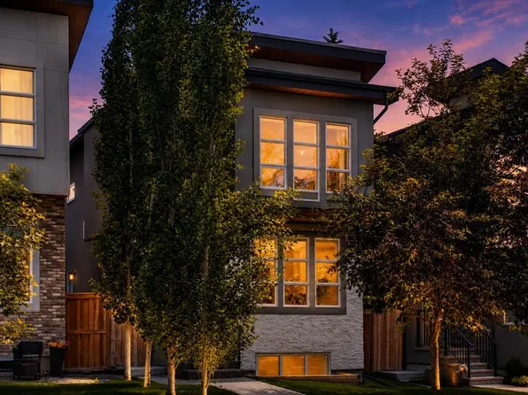 2234 W 28th St SW, Calgary, AB T3E 2H6