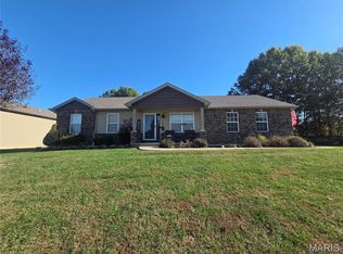 1602 Spring Mill Dr, Wentzville, MO 63385