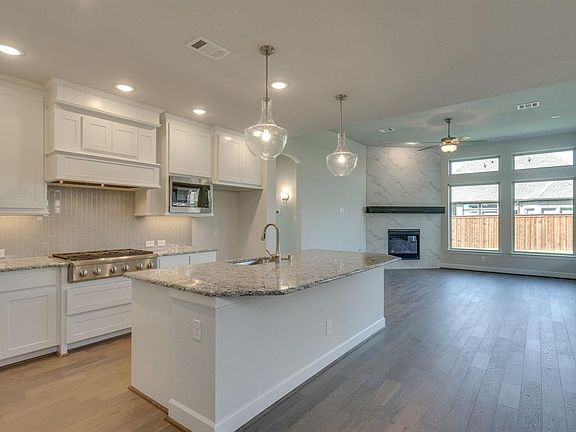 2nd image of 4971 Stornoway Dr
