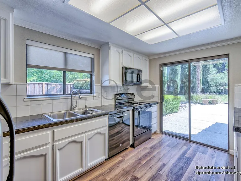 4105 Molera Ct — Photo 4