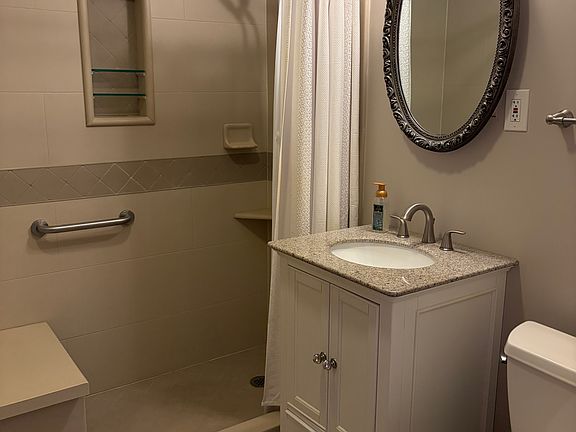 3rd image of 504 Florence Ave Floor 2