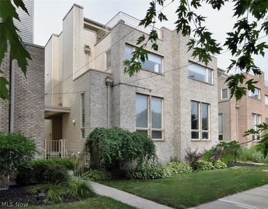 2258 W 5th St, Cleveland, OH, 44113