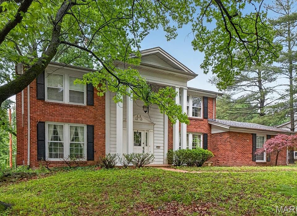 1st image of 315 Portico Dr