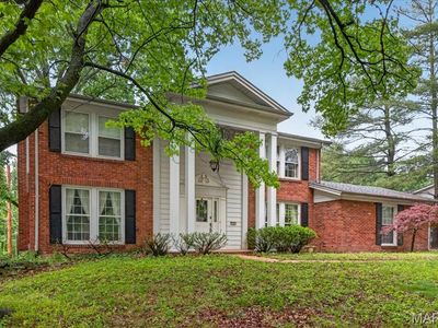 315 Portico Dr, Chesterfield, MO, 63017