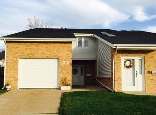 2272 Pasadena Dr UNIT 2, Dubuque, IA 52001