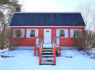 2 Maplewood Dr, Londonderry, NH 03053