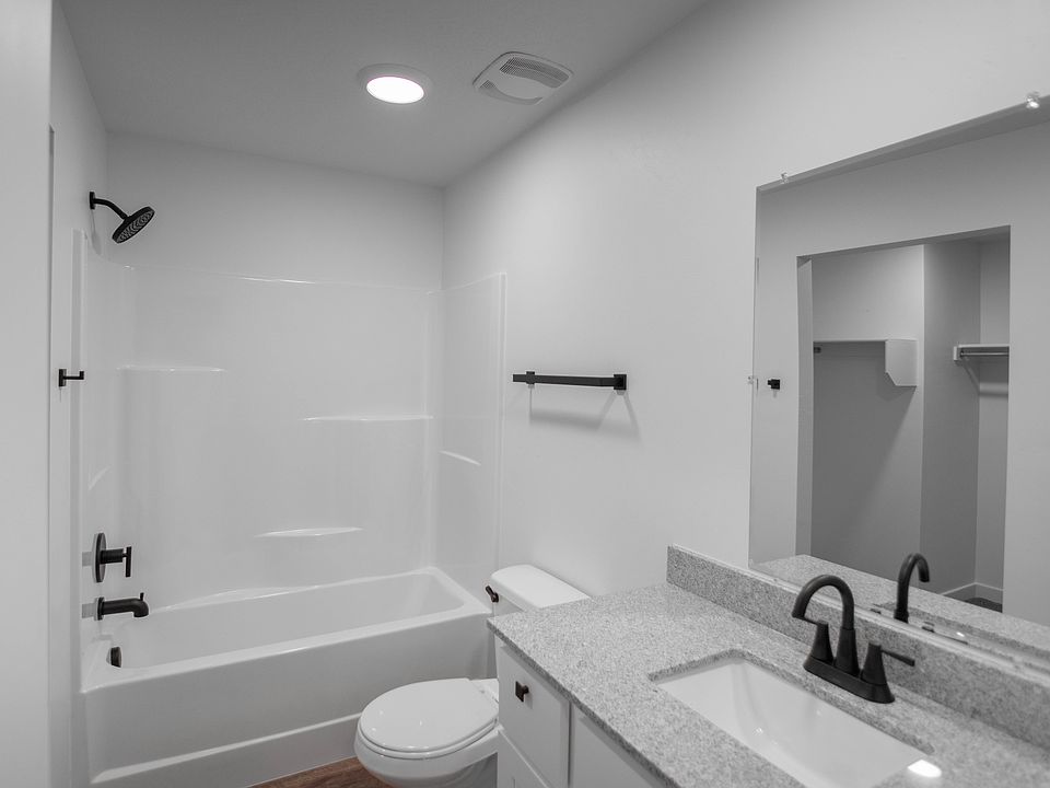 1st image of 989 E Ella Ln #3B-2Ba-1869Sqft
