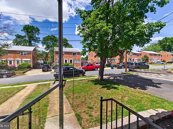 3rd image of 48 Garden Dr