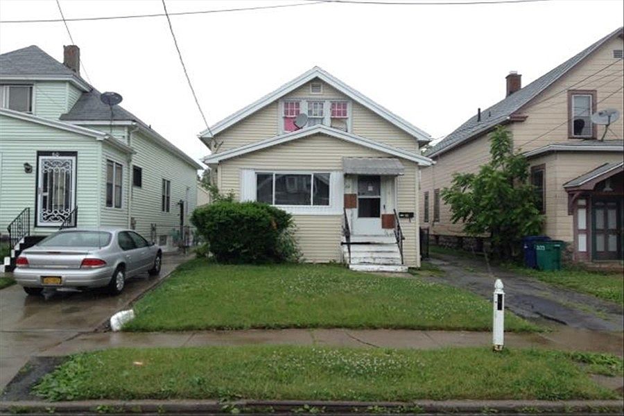 1st image of 62 Andover Ave