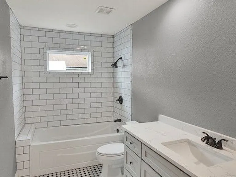618 E Evergreen St — Photo 7