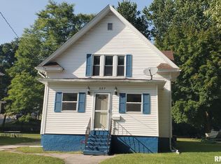 287 W Walnut St, Canton, IL 61520