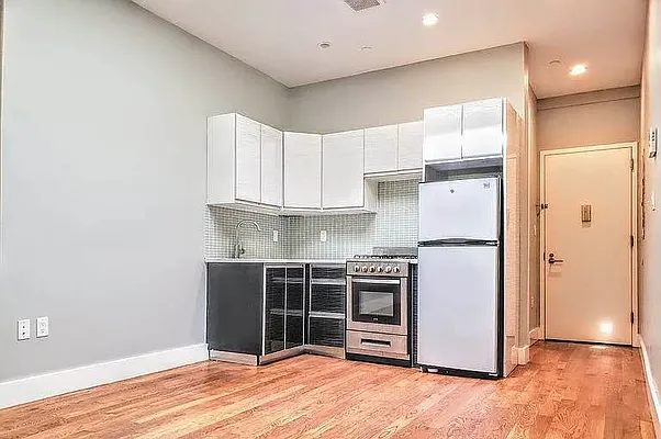 Rented by MADEHOME | media 12